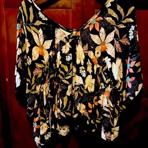 Hudson grey M top self rayon very soft